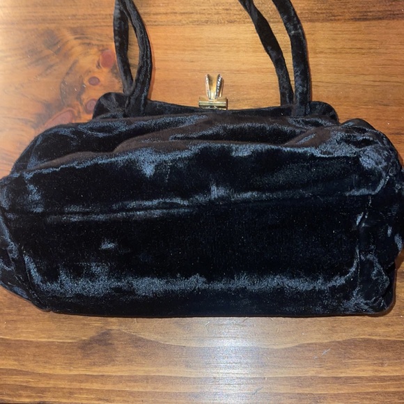 Vintage Black Velvet Handbag with Brass Closure by Princess Excellent Cond - Picture 3 of 7
